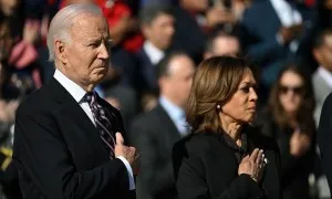 Ông Biden, bà Harris lần đầu xuất hiện chung sau thất bại bầu cử